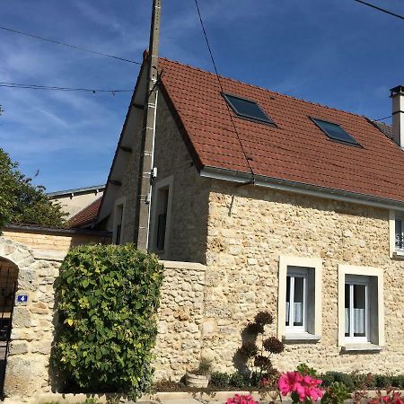Gite La Nuit Etoilee Chez Champagne Mathelin Mareuil-le-Port Kültér fotó