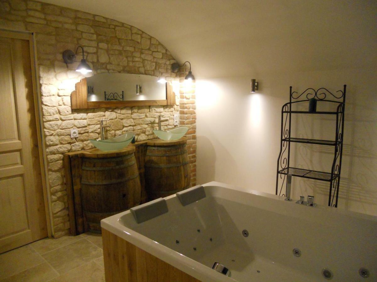 Gite La Nuit Etoilee Chez Champagne Mathelin Mareuil-le-Port Kültér fotó
