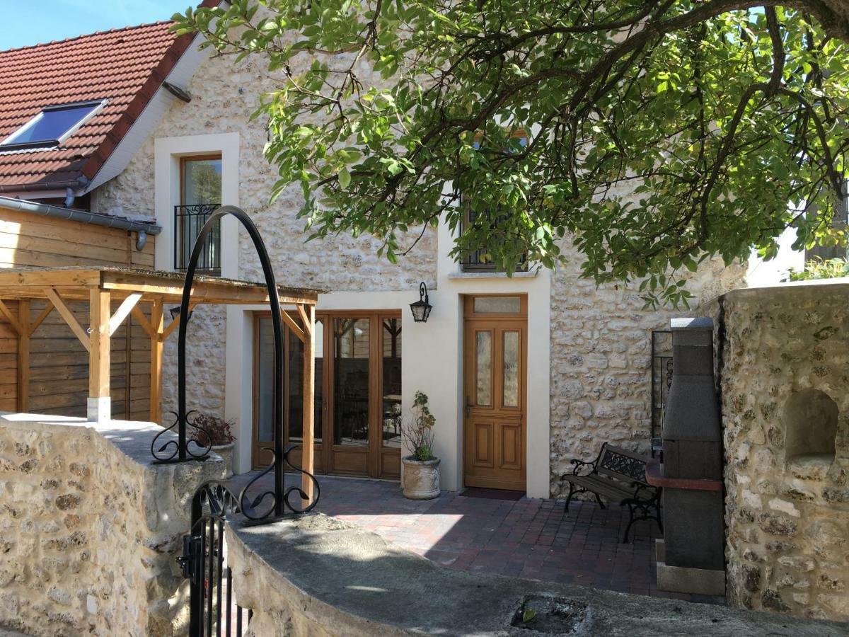 Gite La Nuit Etoilee Chez Champagne Mathelin Mareuil-le-Port Kültér fotó