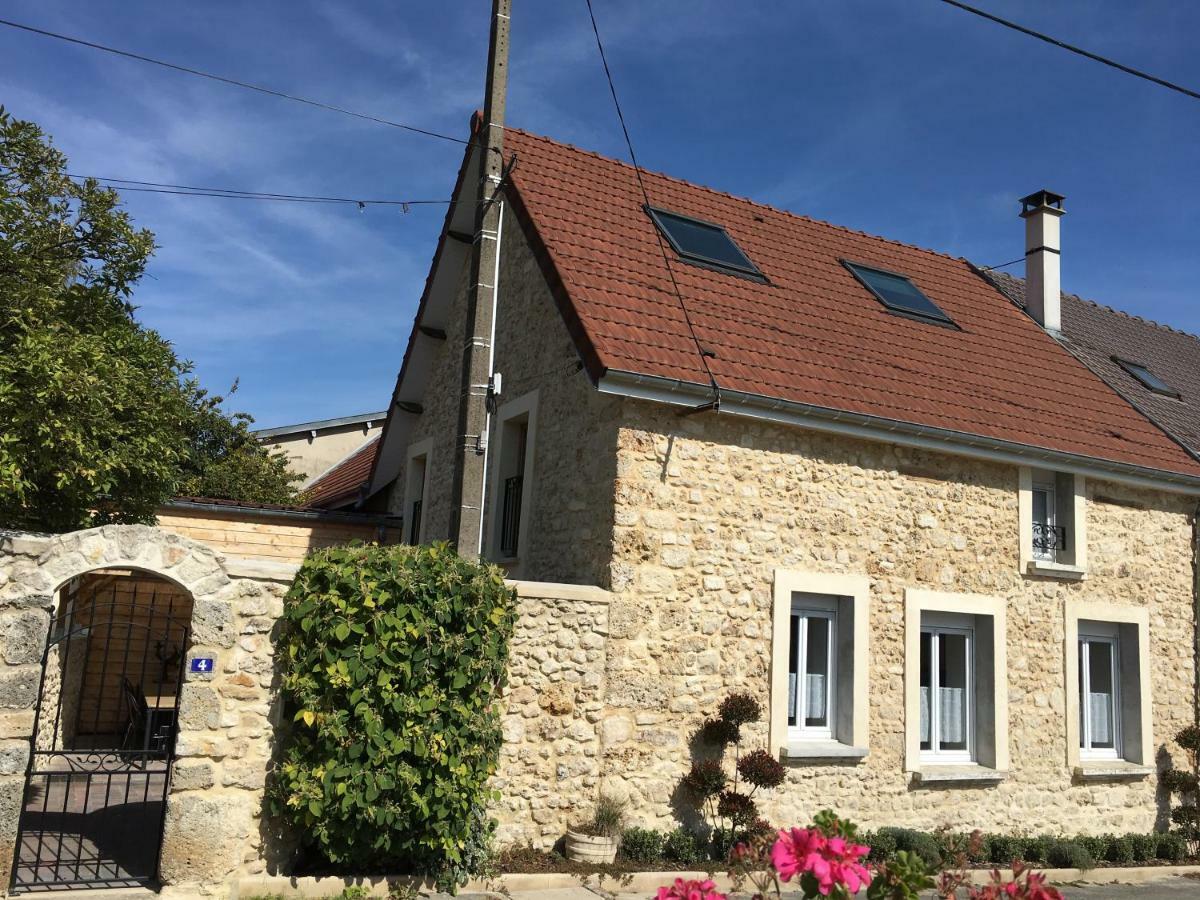 Gite La Nuit Etoilee Chez Champagne Mathelin Mareuil-le-Port Kültér fotó